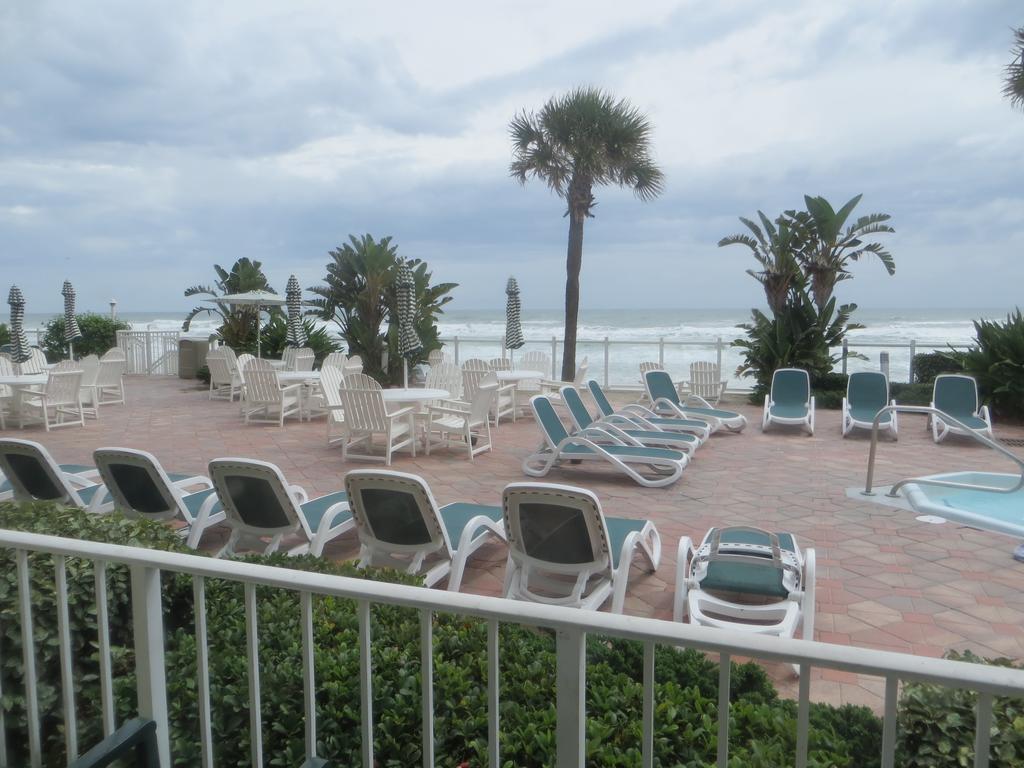 Days Inn By Wyndham Daytona Oceanfront Daytona Beach Exterior foto