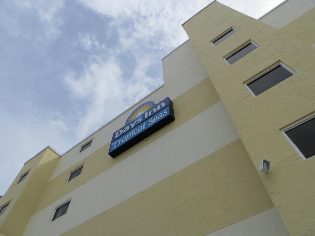 Days Inn By Wyndham Daytona Oceanfront Daytona Beach Exterior foto